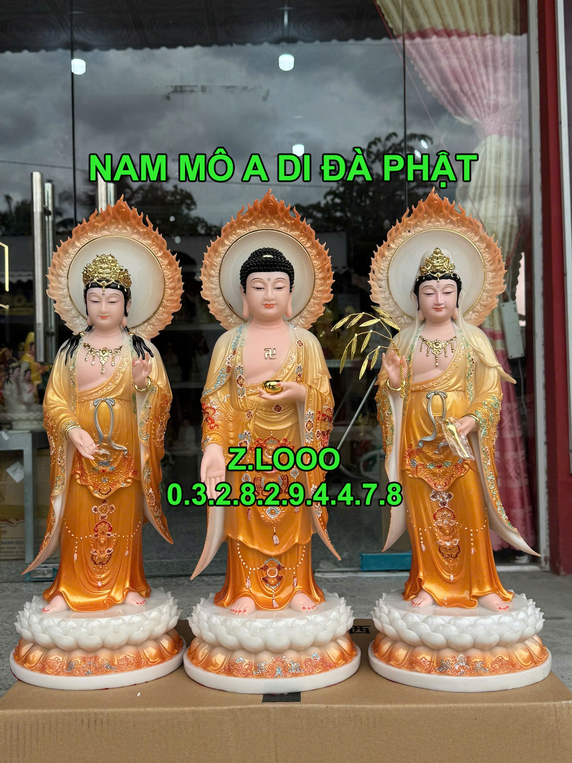 Tây Phương Tam Thánh đứng