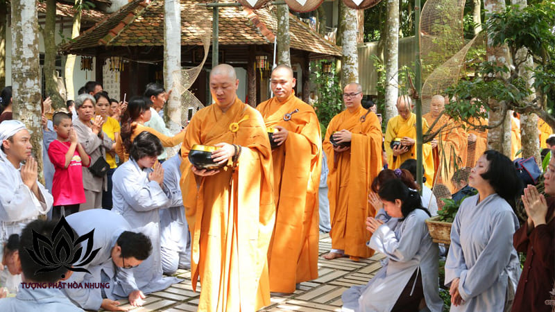 Hướng Dẫn Chi Tiết Lịch Trình Lễ Phật 30 Phút Tại Gia
