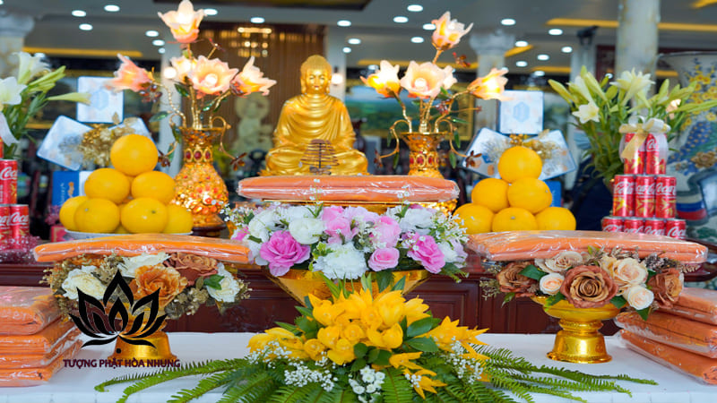 Hướng Dẫn Dâng Hoa Cúng Phật Đúng Cách Để Tăng Thêm Công Đức