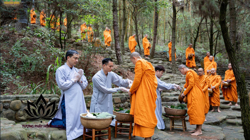 Phân Biệt Rõ Ràng Công Đức và Phước Đức