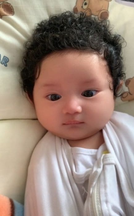 Giải Mã Hiện Tượng Em Bé Giống Phật Thích Ca