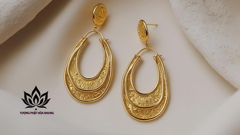 Mơ Thấy Đôi Bông Tai Vàng Đánh Con Gì? Giải Mã Chi Tiết 3 giac-mo-thay-bong-tai-vang-anh-huong-den-cuoc-song-thuc-te