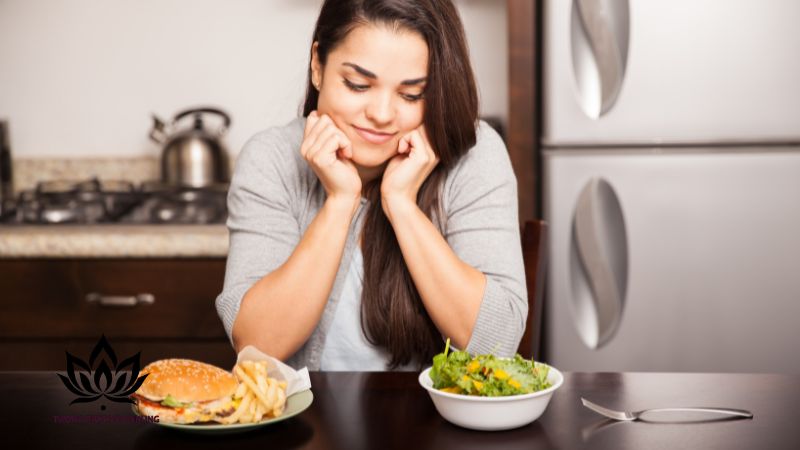 Xăm Môi Ăn Gì Cho Lên Màu Đẹp? Chuyên Gia Giải Đáp 3 xam-moi-kieng-an-gi