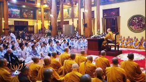 Y Phục Phật Giáo Bắc Tông
