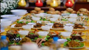 Ý Nghĩa Của Việc Cho Cơm Canh Trong Đời Sống