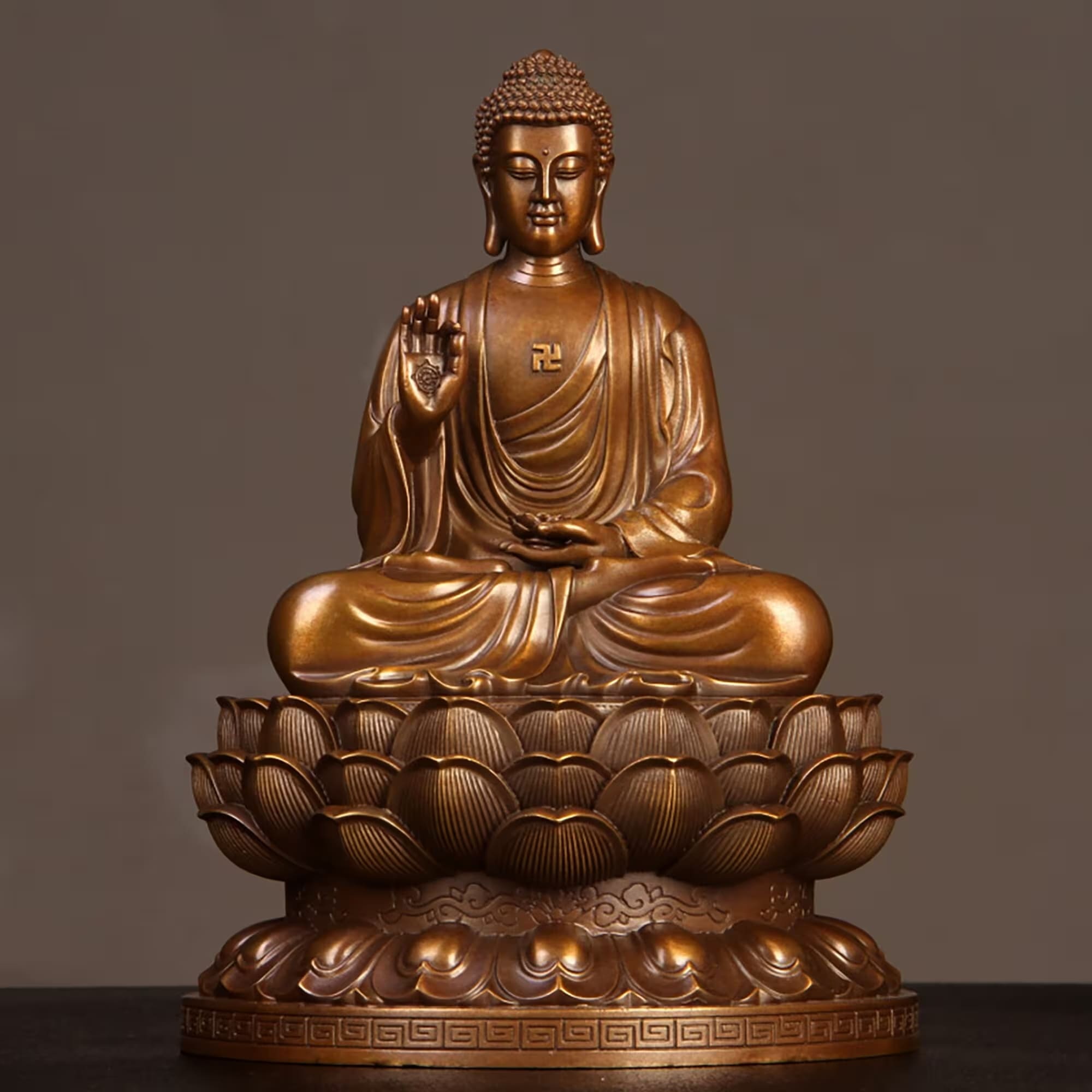 Ý Nghĩa Thâm Sâu Của Hình Tượng Phật A Di Đà Ngồi